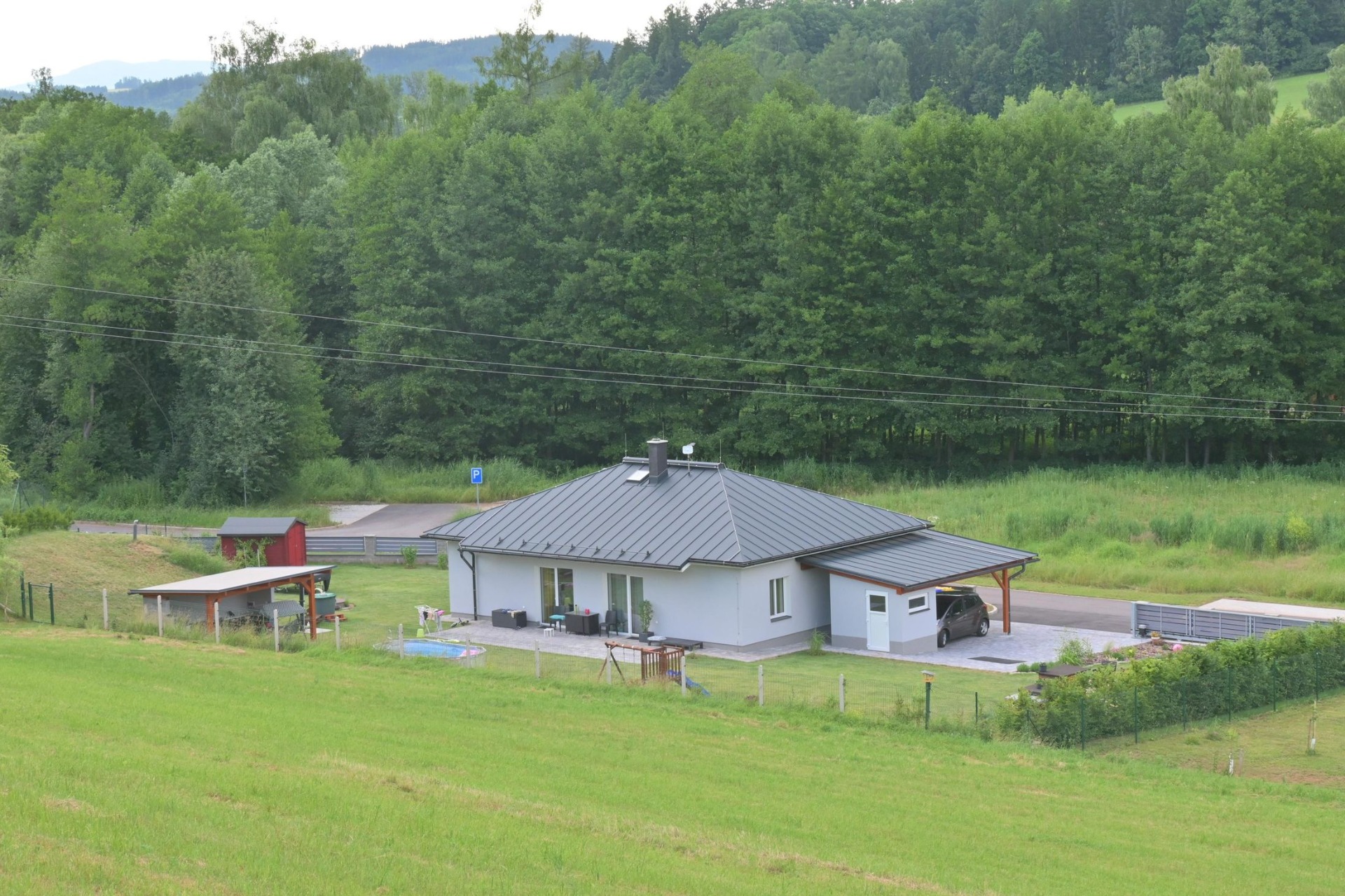 pohled od kostelíka